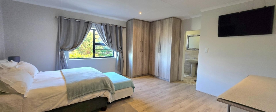 6 Bedroom Property for Sale in Franskraal Western Cape